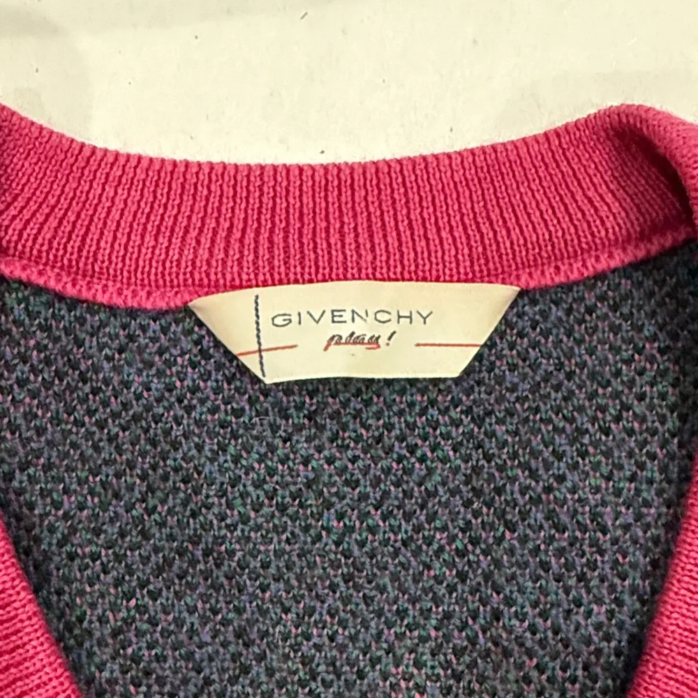 Givenchy Pink V-Neck Sweater with Blue and Green Accents - Picture 3 of 6